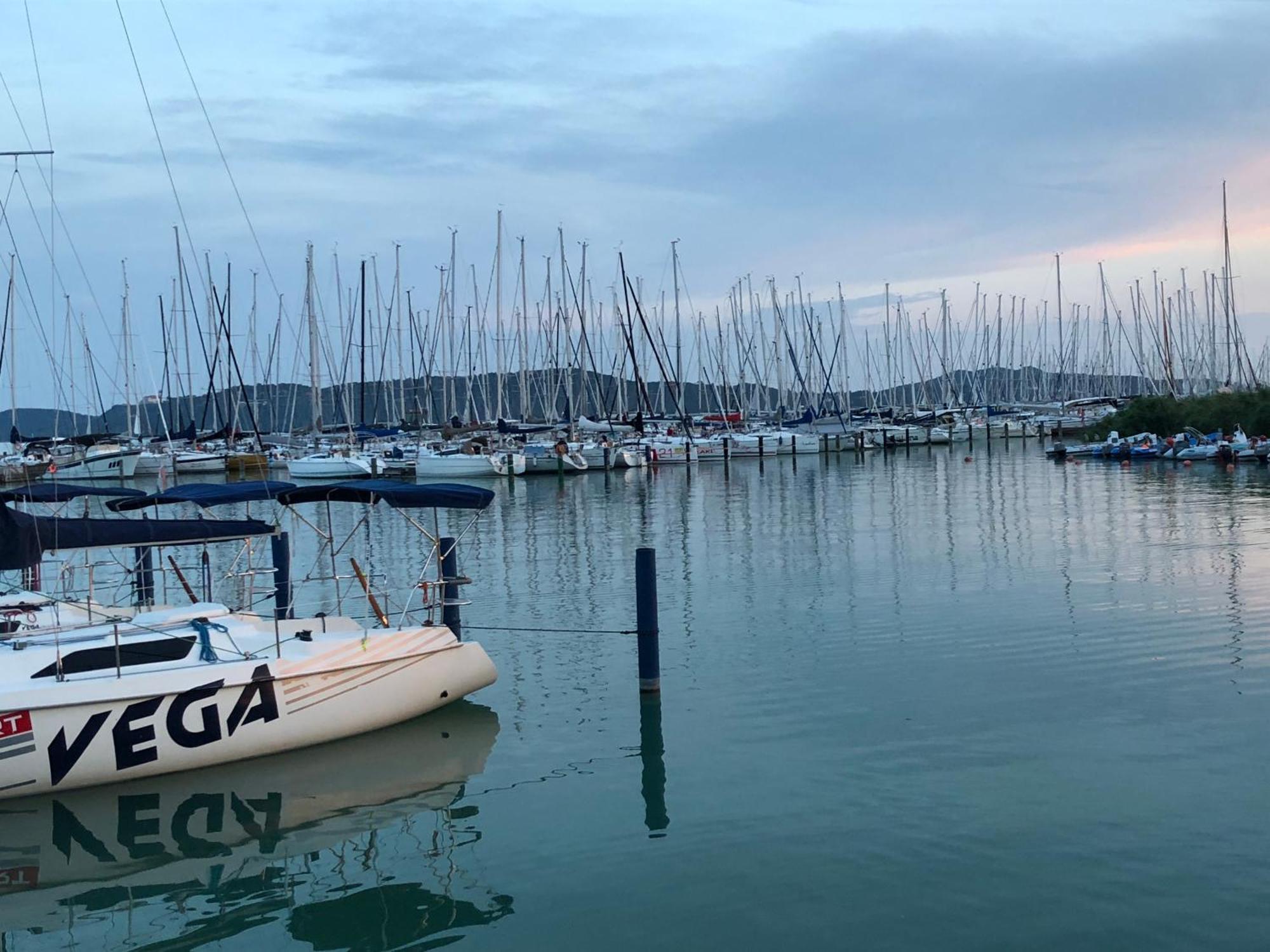 Mango Wellness Apartman Siófok Exteriör bild